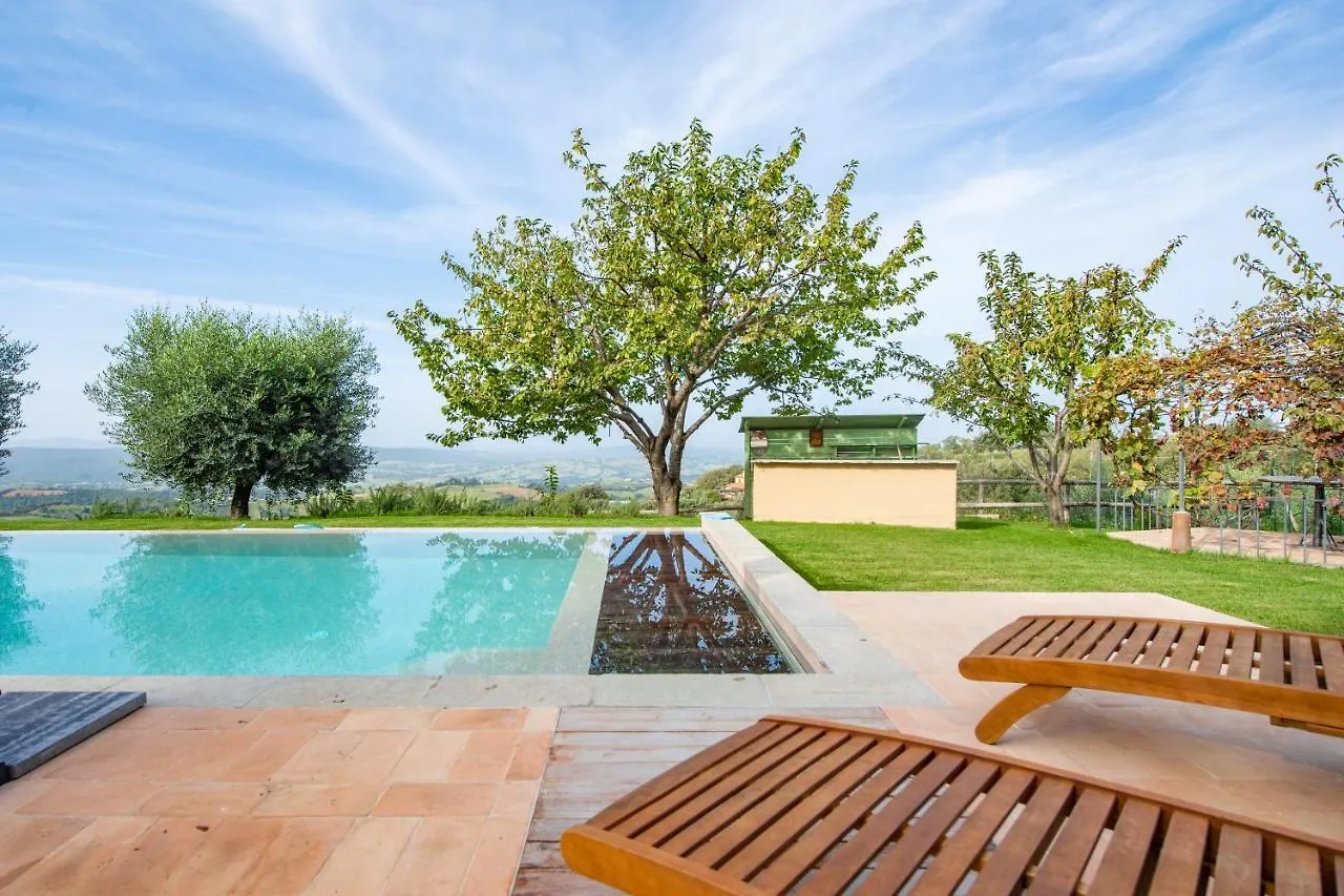 Podere Torricelle 69B Pancole Gr, Seaview Infinity Pool, Jacuzzi, Sauna, Exclusive Villa For 4 And Independent Extra Suite For 2 In Main Villa With Private Ensuite Bathroom, Kitchenette, Dining Area For 6 With Barbeque In Exclusive Private Garden