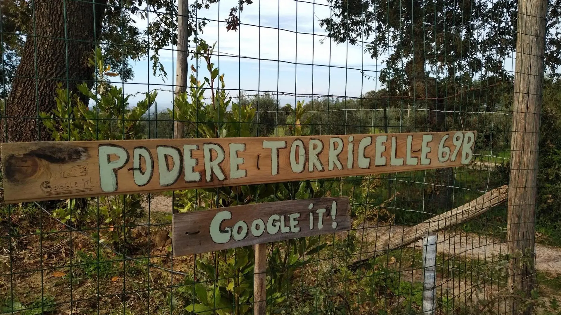 Villa Torricelle: Tuscan Retreat with Infinity Pool and Sea View Pancole